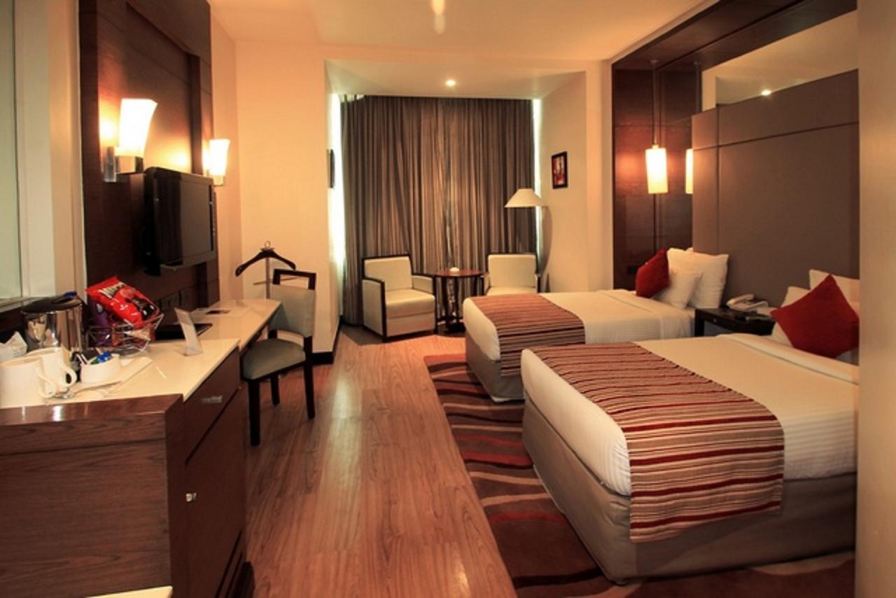 City Park Resort Bahādurgarh Extérieur photo
