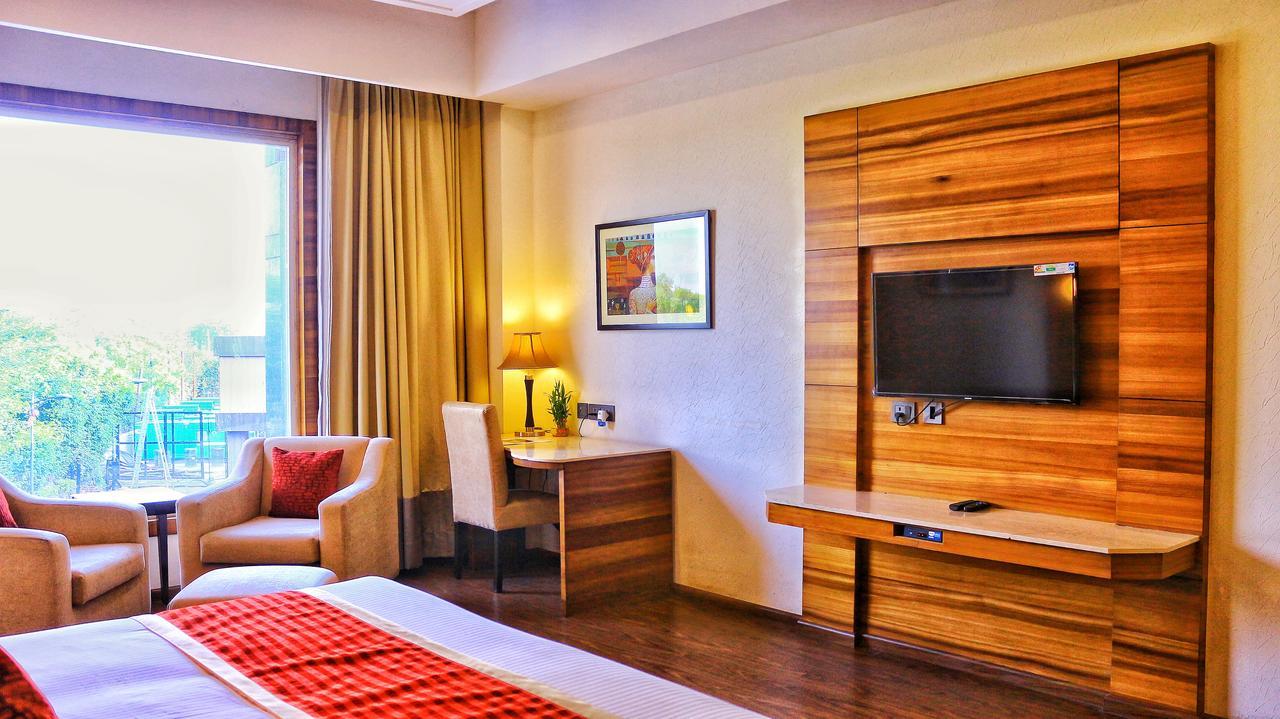 City Park Resort Bahādurgarh Extérieur photo