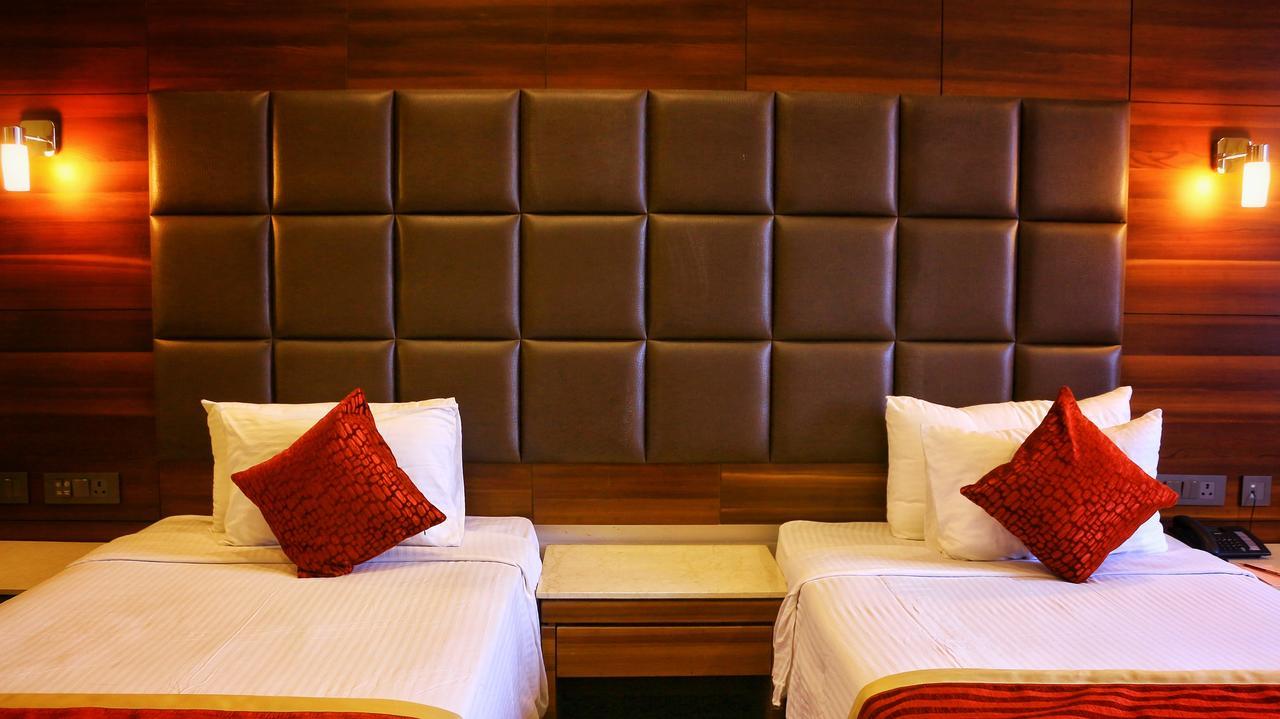 City Park Resort Bahādurgarh Extérieur photo