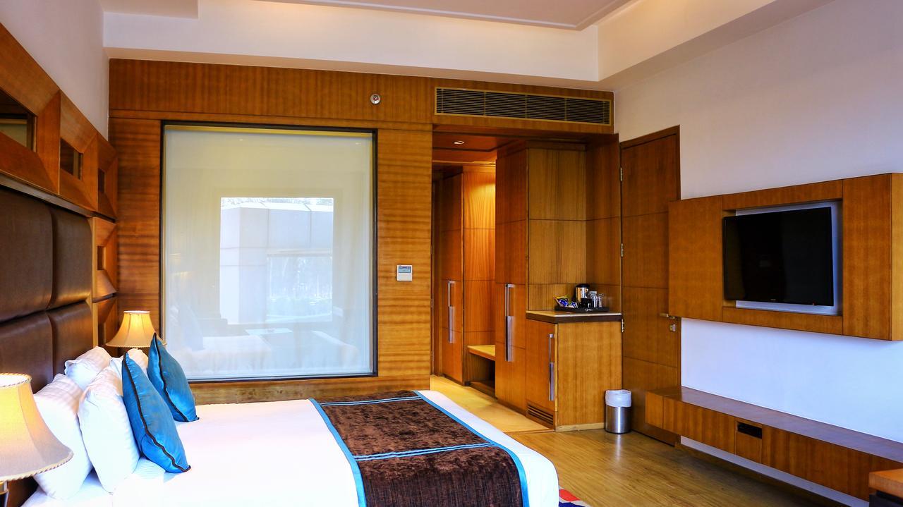 City Park Resort Bahādurgarh Extérieur photo